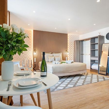 Nice Renting - Love Room Massena - Luxe Room - Jacuzzi - Terrace - King Bed - Ac Exteriér fotografie